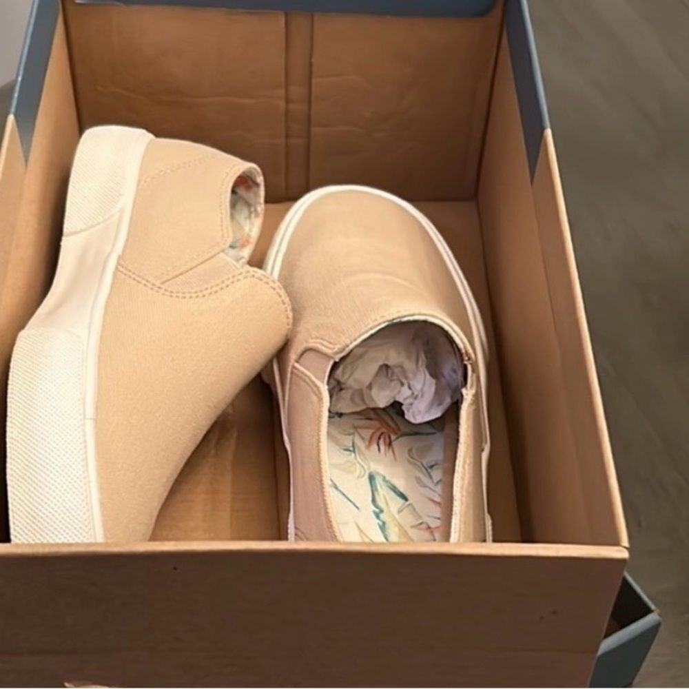 Vionic Canvas Slip-On Shoes - Groove - Picture 2 of 13
